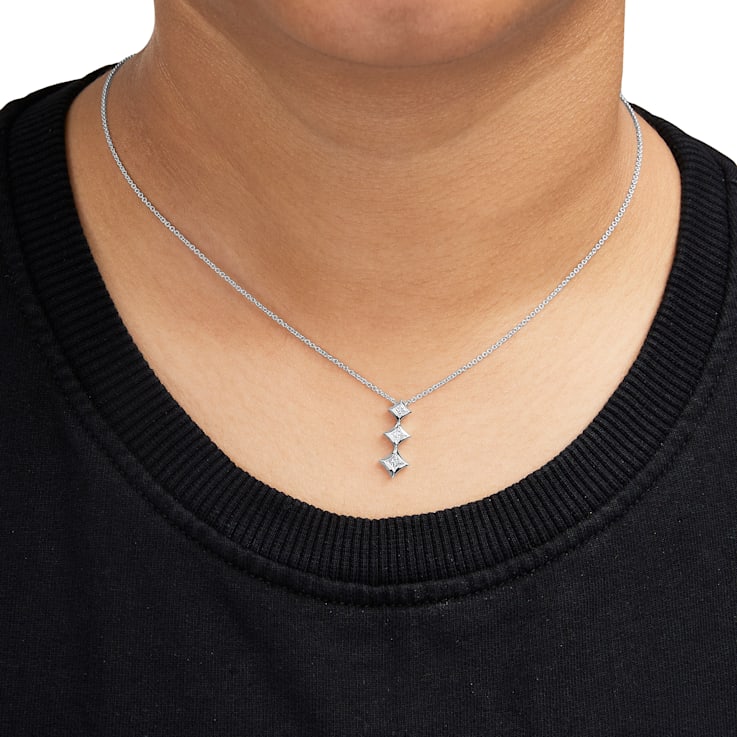 10K White Gold 1/5ctw Princess Cut Diamond 3 Stone 18" Pendant
Chain(H-I Color, SI2-I1 Clarity)