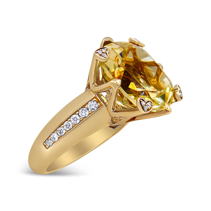 18K Yellow Gold 15x15mm Cushion Cut Lemon Quartz and 1/4 Cttw Diamond
Accented Cocktail Ring