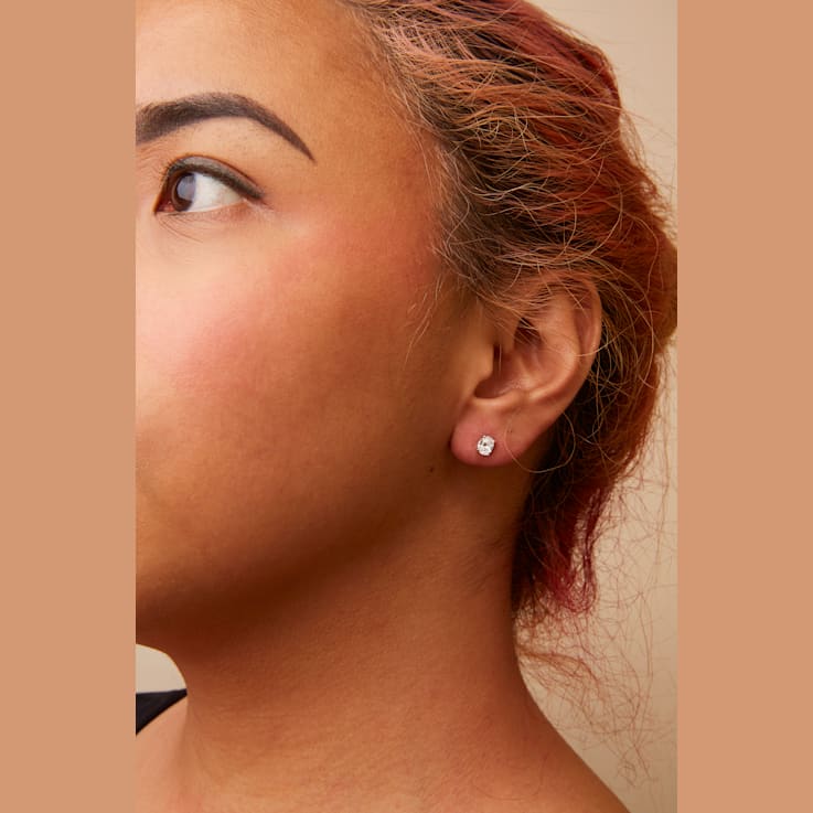 14K White Gold 3/4ctw Oval Lab Grown Diamond Solitaire Stud Earrings
(F-G Color, VS1-VS2 Clarity)