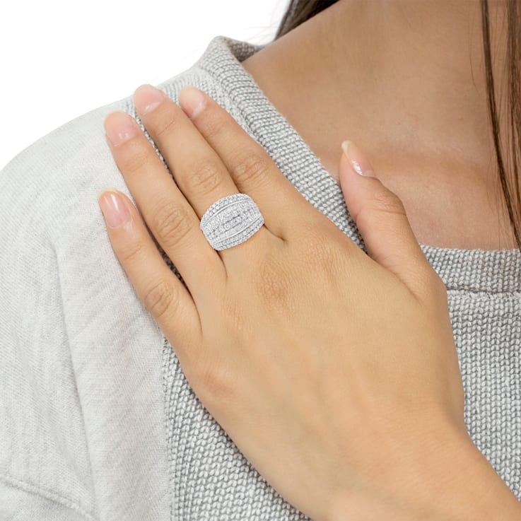 Sterling Silver 2.0ctw Round and Baguette-Cut Diamond Cluster Ring (H-I
Color, I1-I2 Clarity)