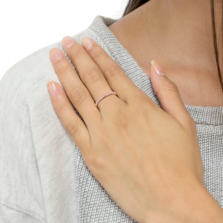 14K Rose Gold IGI Certified 1/4ctw Natural Pale Pink Diamond
Half-Eternity Band (S1-VS2 Clarity)