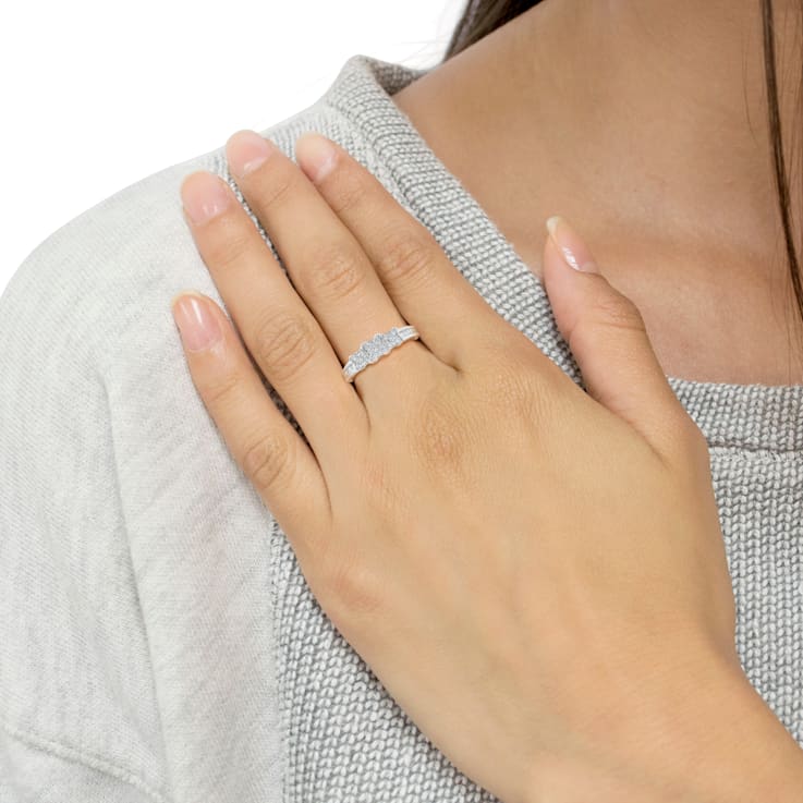 10K White Gold 1/2ctw Mixed Shape Diamond 3 Square Ring (H-I Color,
SI2-I1 Clarity)