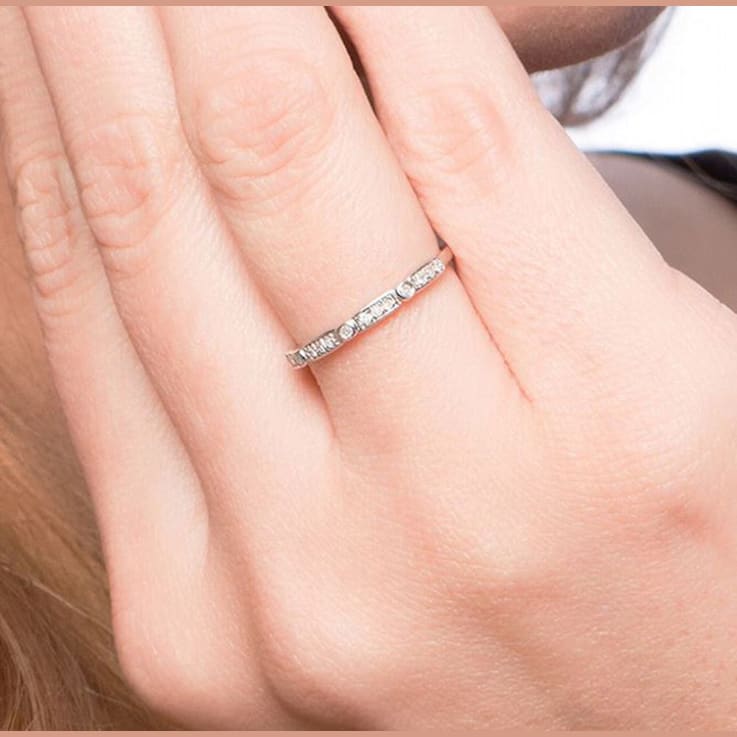 10k White Gold Diamond Stackable Wedding Band (1/8 cttw, H-I Color,
I1-I2 Clarity)