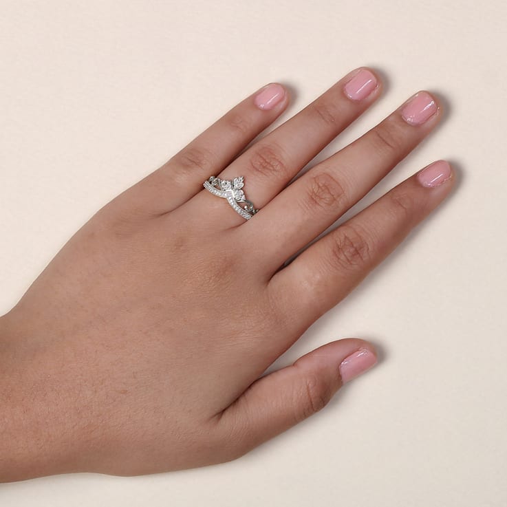 1/8ct TDW Diamond Princess Crown Fashion Ring in 10k White