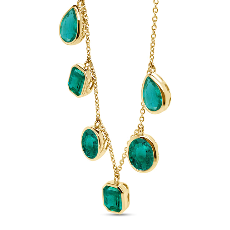 Colombian Emerald 7.05Cts, Crafted in 18K Yellow Gold necklace.
