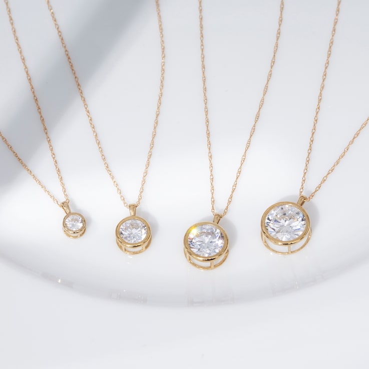 卸売 LUXGEM 14K White Gold Bezel Round Cut Pendant Necklace | 0.5 アクセサリー