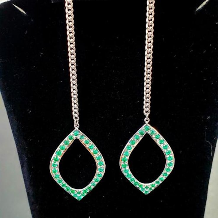 Rose Leaf Collection – 14ct White Gold Earrings – 29 Intense Green
Natural Emeralds