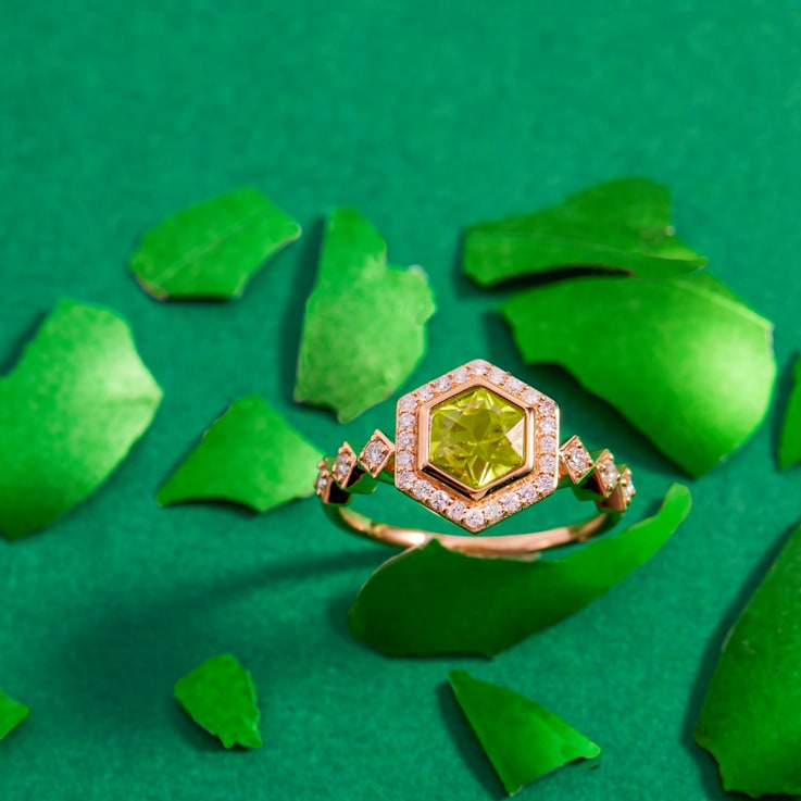 18K Yellow Gold Peridot and Diamond Ring 1.33ctw