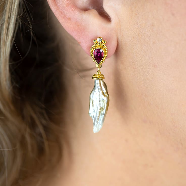 Classic Collection Earrings in 22kt & 18kt gold set with
Tourmalines, Pearls and Diamonds