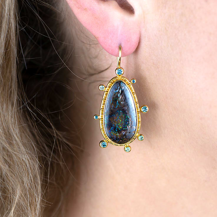 Classic Collection earrings in 22kt & 18kt gold set with Opals,
Tourmalines & Diamonds
