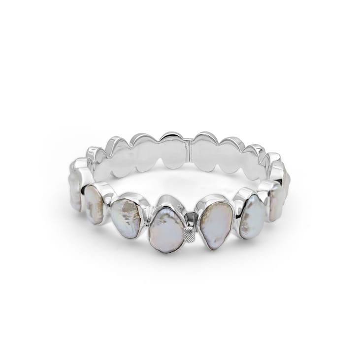 Stephen Dweck White Keshi Pearl Medium Open and Close Bangle in Sterling
Silver, 106.40Ctw