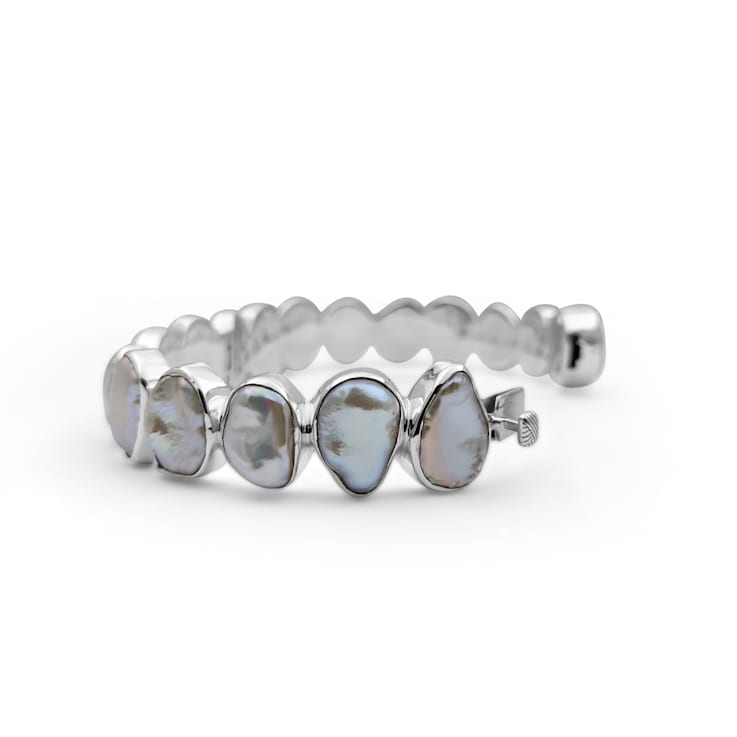 Stephen Dweck White Keshi Pearl Medium Open and Close Bangle in Sterling
Silver, 106.40Ctw