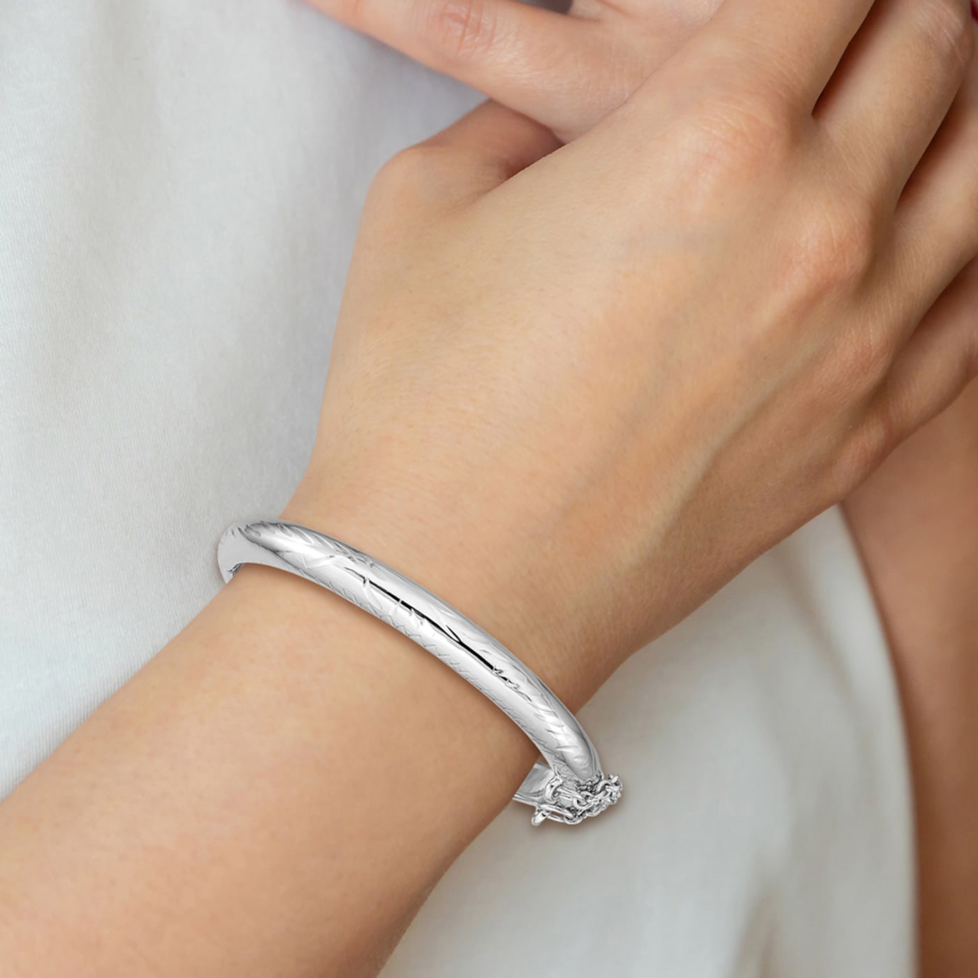 Rhodium Over Sterling Silver Polished and Diamond-cut 5mm