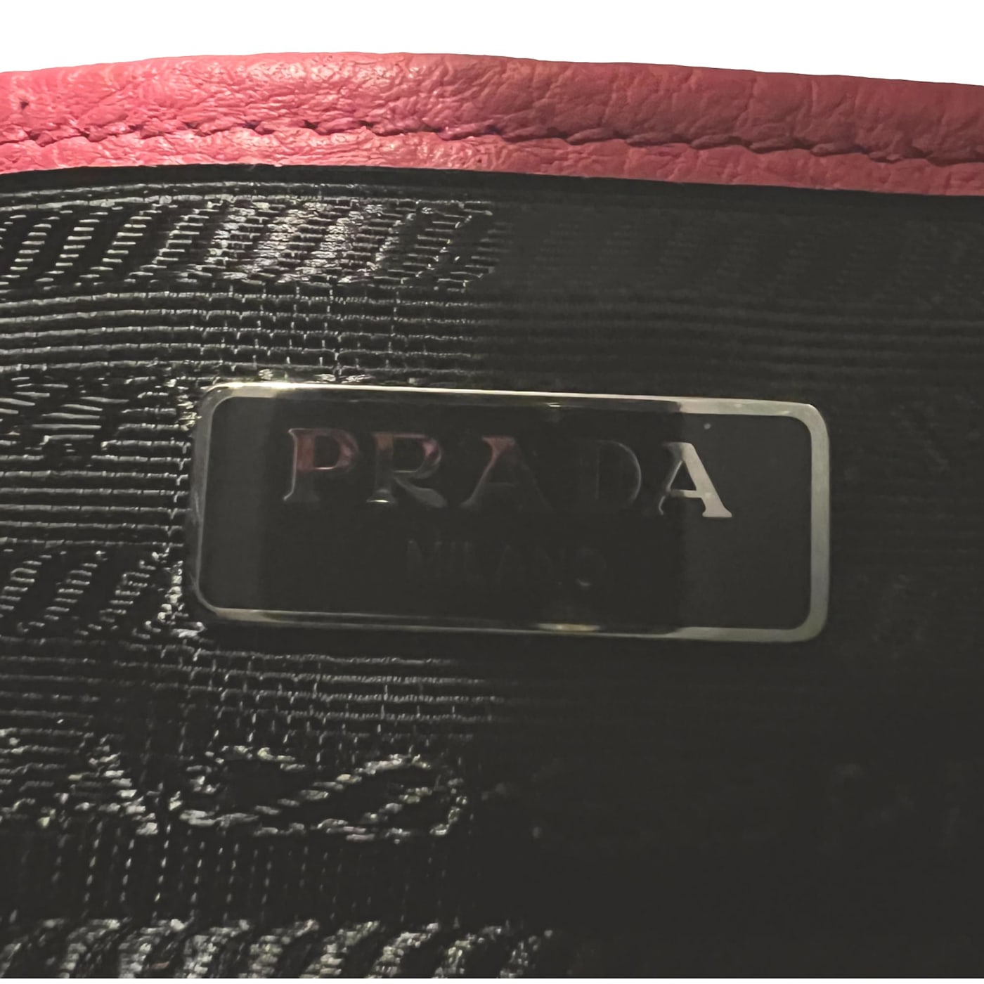 大好き Prada Vitello Phenix Pink Leather Silver Logo Small Camera 財布