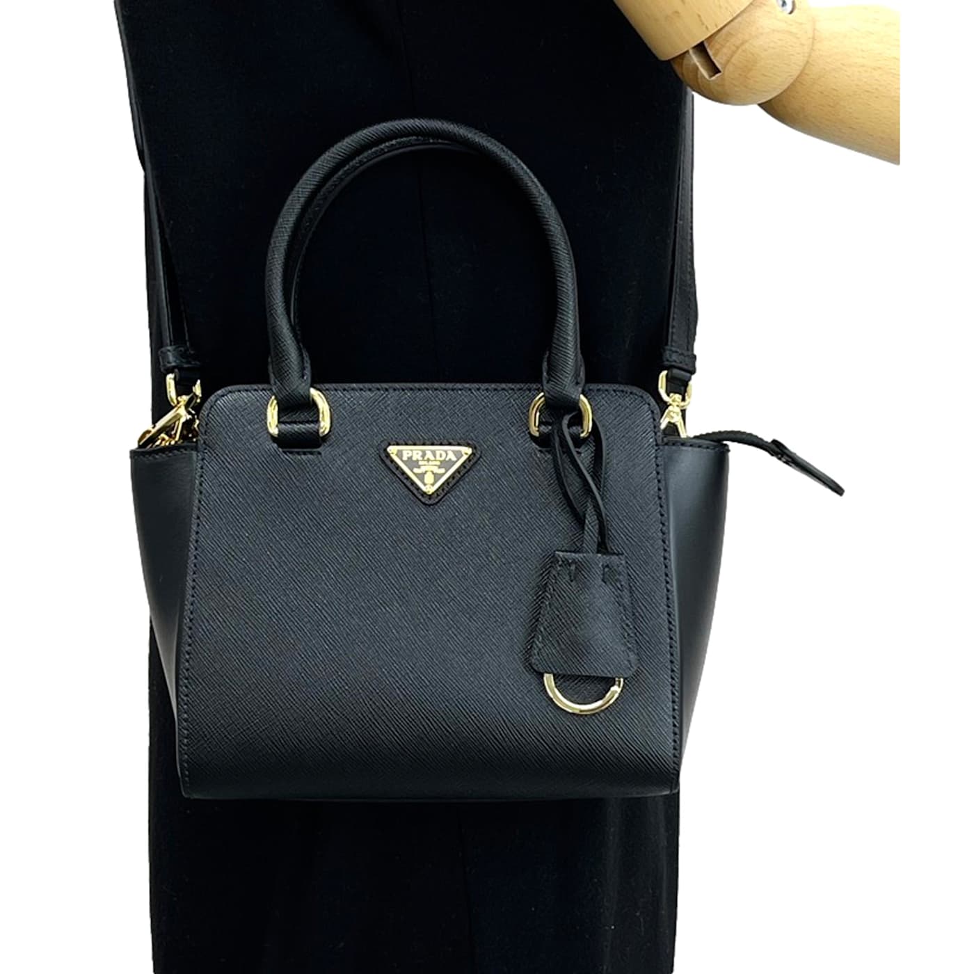 Prada saffiano lux crossbody bag top