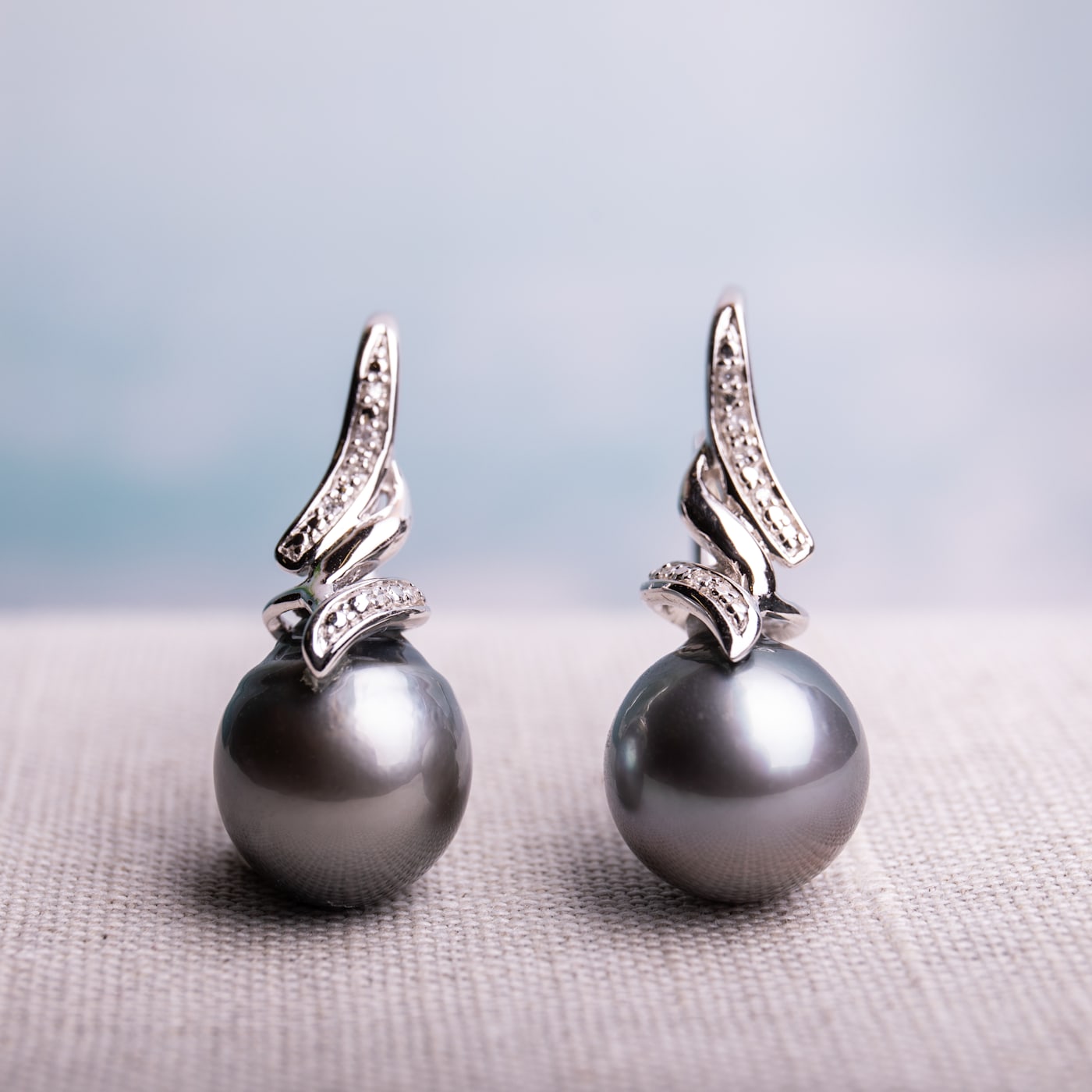 Tahitian pearl earrings 