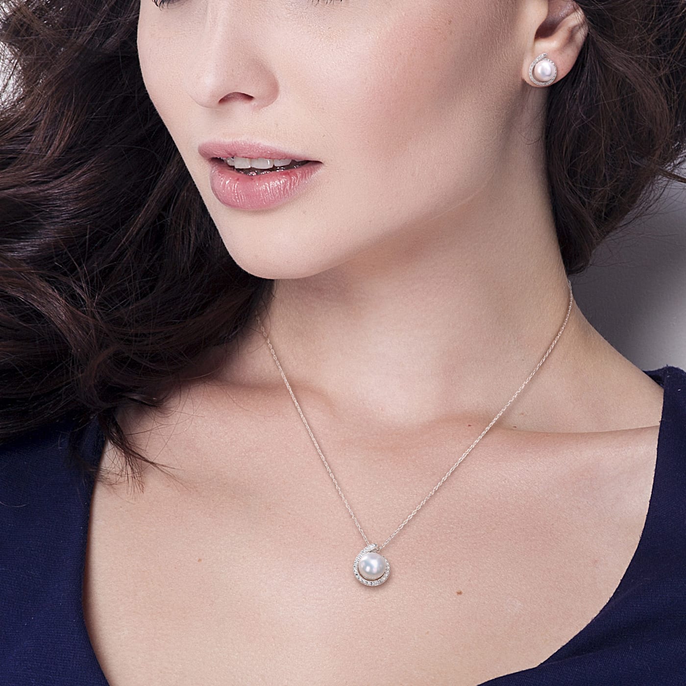 【SHAPES STUDIO】Mini Freshwater Pearls 18K ネックレス Amazon.com: Shapes Studio 18K Gold Plated Mini Freshwater