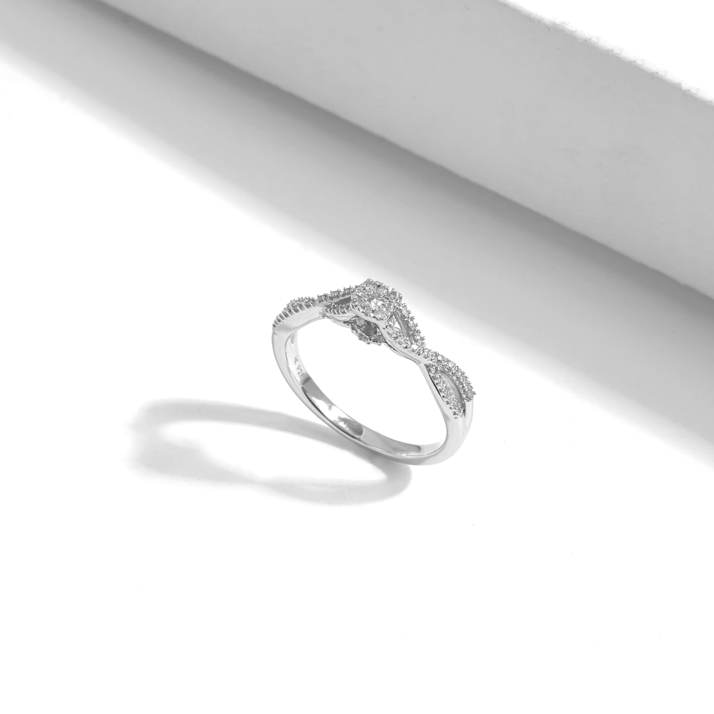 1/6ct TDW Diamond Cluster Promise Ring in Sterling Silver
