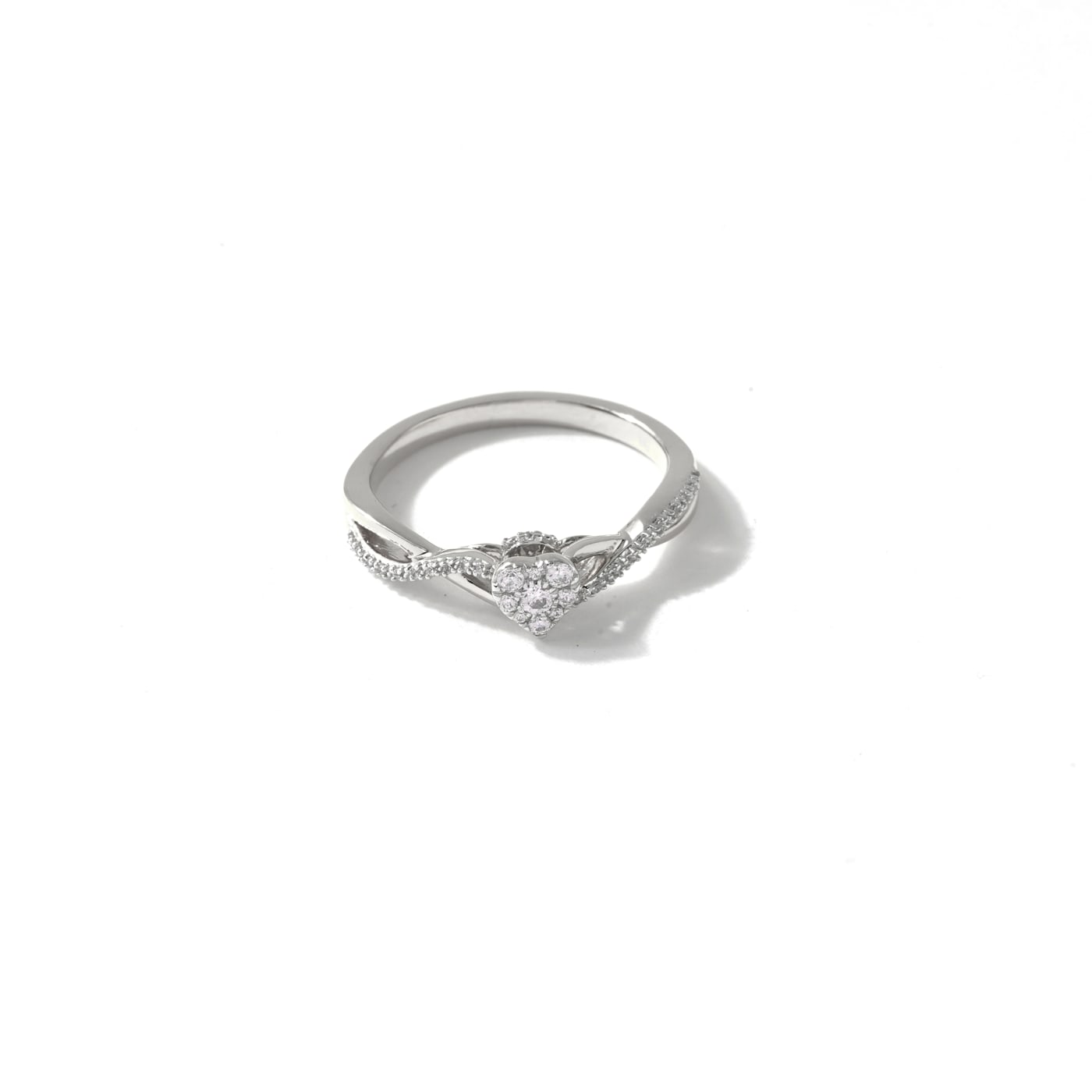 ハート　リング 1/6ct TDW Diamond Cluster Heart Promise Ring in Sterling