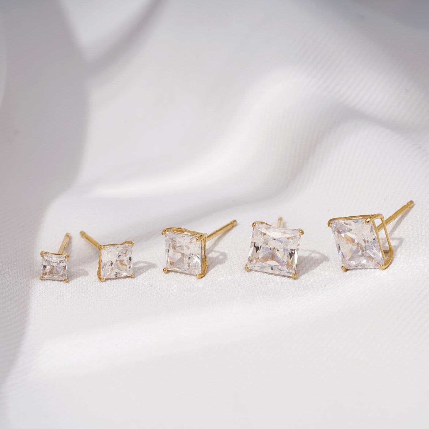 LUXGEM 14K White Gold Princess Cut Solitaire Studs | 4 carat