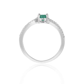 Green Emerald with White Sapphire Accents Sterling Silver Tapered
Shoulder Ring, 1.26 ctw
