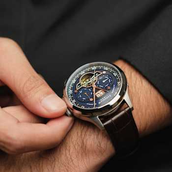 Thomas Earnshaw Baron Grand Date Calendar Open Heart Automatic