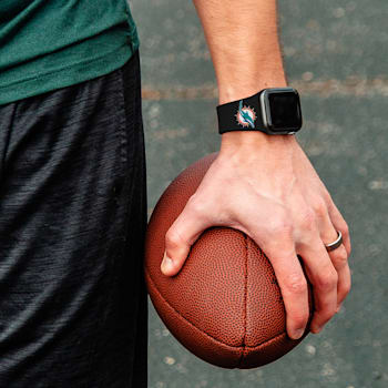 Gametime Miami Dolphins Black Silicone Band fits Apple Watch (42/44mm
M/L). Watch not included.