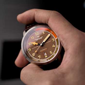 Dominatore Del Mare Camogli Brown Dial White Bezel Brown Stainless Steel
Band Automatic Watch