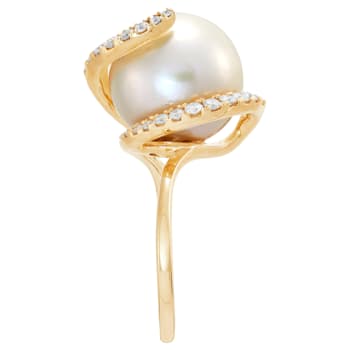 13-14mm Round White Freshwater Pearl with 0.48ctw Diamond 14K Yellow
Gold Ring