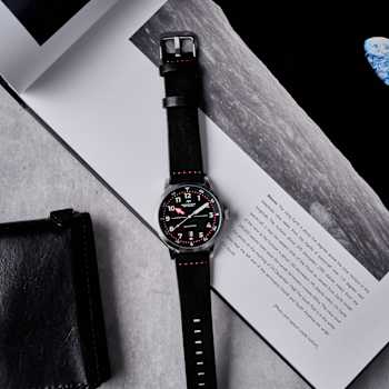 Dominatore Del Mare Camogli Black Dial Green/Red Accents Black Stainless
Steel Band Automatic Watch