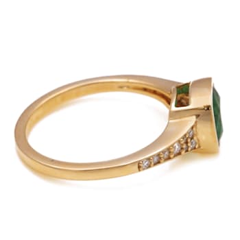 1.44 Ctw Emerald With 0.15 Ctw White Diamond Ring in 14K YG