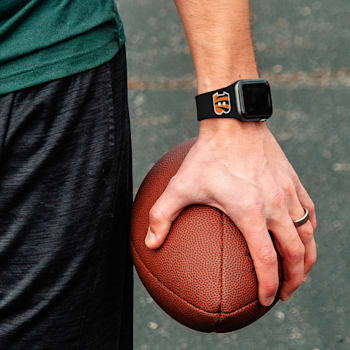 Gametime Cincinnati Bengals Black Silicone Band fits Apple Watch
(42/44mm M/L). Watch not included.