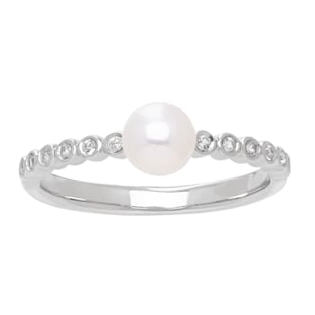 5-5.5mm Round White Freshwater Pearl with 0.14ctw White Sapphire
Sterling Silver Ring