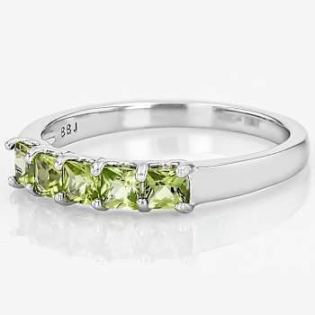 Peridot Square-Cut Band Ring In Sterling Silver