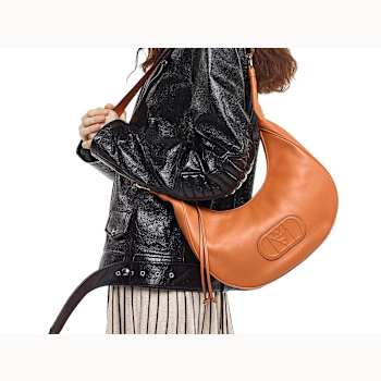 MCM Medium Mode Travia Hobo in Spanish Cognac Nappa Leather Handbag