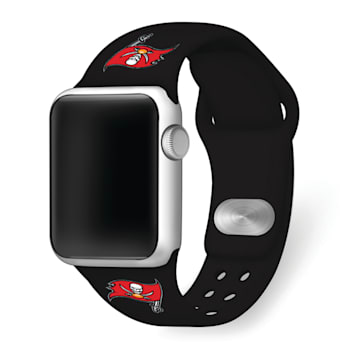 Gametime Tampa Bay Buccaneers Silicone Band fits Apple Watch (38/40mm
M/L). Watch not included.