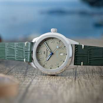 Dominatore Del Mare Aqua Sicura Gray Dial White Bezel Black Stainless
Steel Band Japan Quartz Watch