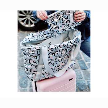 GO Dash Dot Weekender Handbag in Cheetah Silver Blue