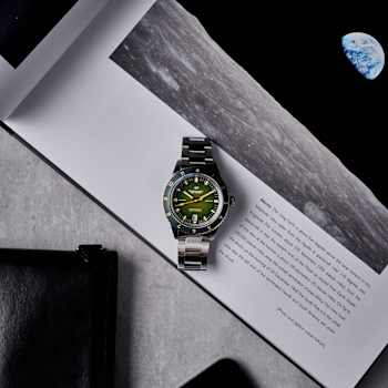 Dominatore Del Mare Tropea Green Dial White Bezel White Stainless Steel
Band Automatic Watch