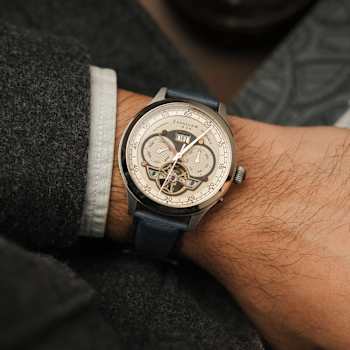 Thomas Earnshaw Baron Grand Date Calendar Open Heart Automatic