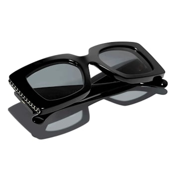Chanel Black Frame "CC" Logo and Black Pearl Accent / Gray
Polarized Sunglasses