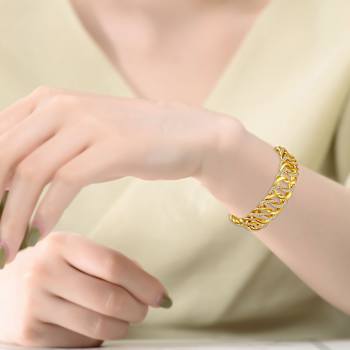 CZ Interlocking Slinky Link Chain Bracelet In 14K Gold Over Brass