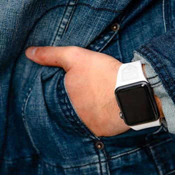 Gametime NHL Los Angeles Kings Debossed Silicone Apple Watch Band
(42/44mm M/L). Watch not included.