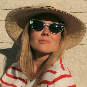 All-American Weslyn Sunglasses and Eyewear Applique Set- 1 Pair
Sunglasses, 2  Appliques