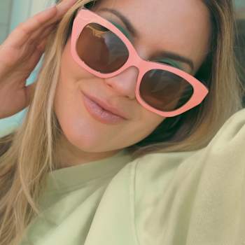 Peach Glamor Weslyn Sunglasses and Eyewear Applique Set- 1 Pair
Sunglasses, 2  Appliques