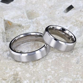 SHIRE Titanium Brushed Center Men’s Flat Wedding Ring with Polished
Beveled Edges 8mm