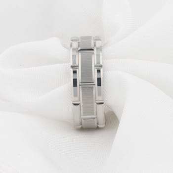 WARWICK Beveled Tungsten Carbide Wedding Band with Brush Finished Center
and Alternating Grooves 8mm