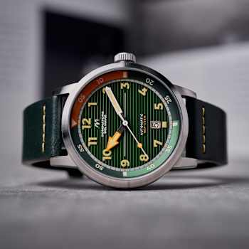 Dominatore Del Mare Camogli Green Dial White Bezel Green Stainless Steel
Band Automatic Watch