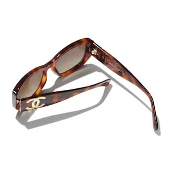 Chanel Havana Brown Frame "CC" Logo / Gray Brown Lenses Sunglasses