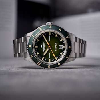 Dominatore Del Mare Tropea Green Dial White Bezel White Stainless Steel
Band Automatic Watch